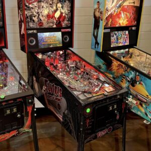 Elvira’s House of Horrors (Blood Red Kiss Edition)